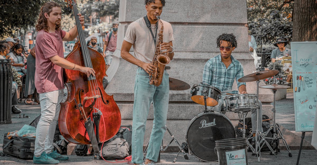 Talented street musicians performing live jazz in a vibrant New York park.